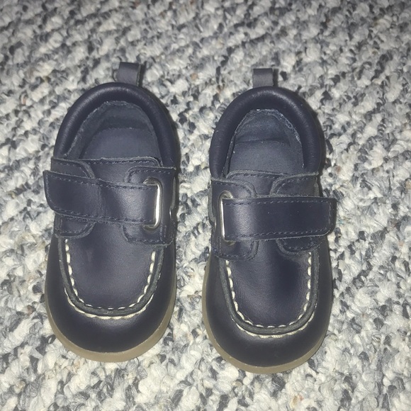 gap boat shoes